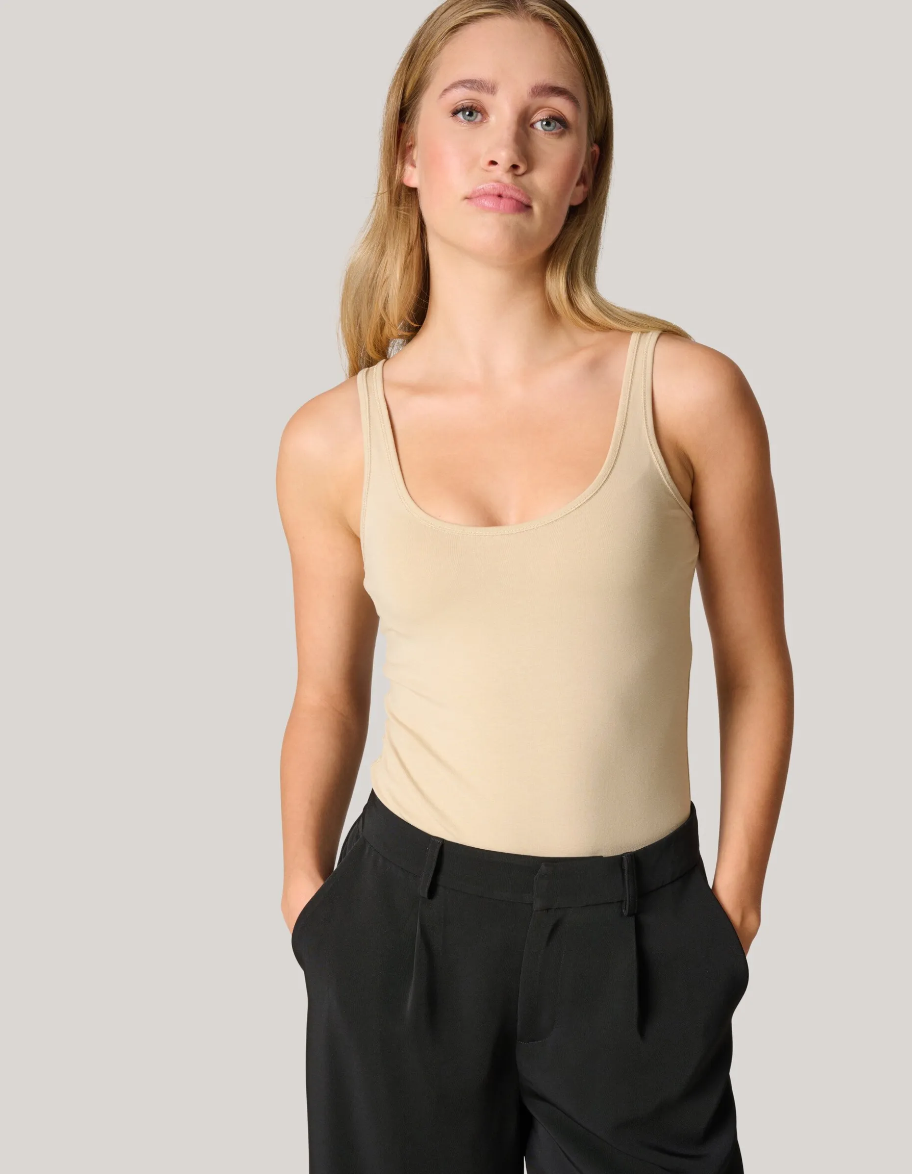 Basis Tanktop Beige