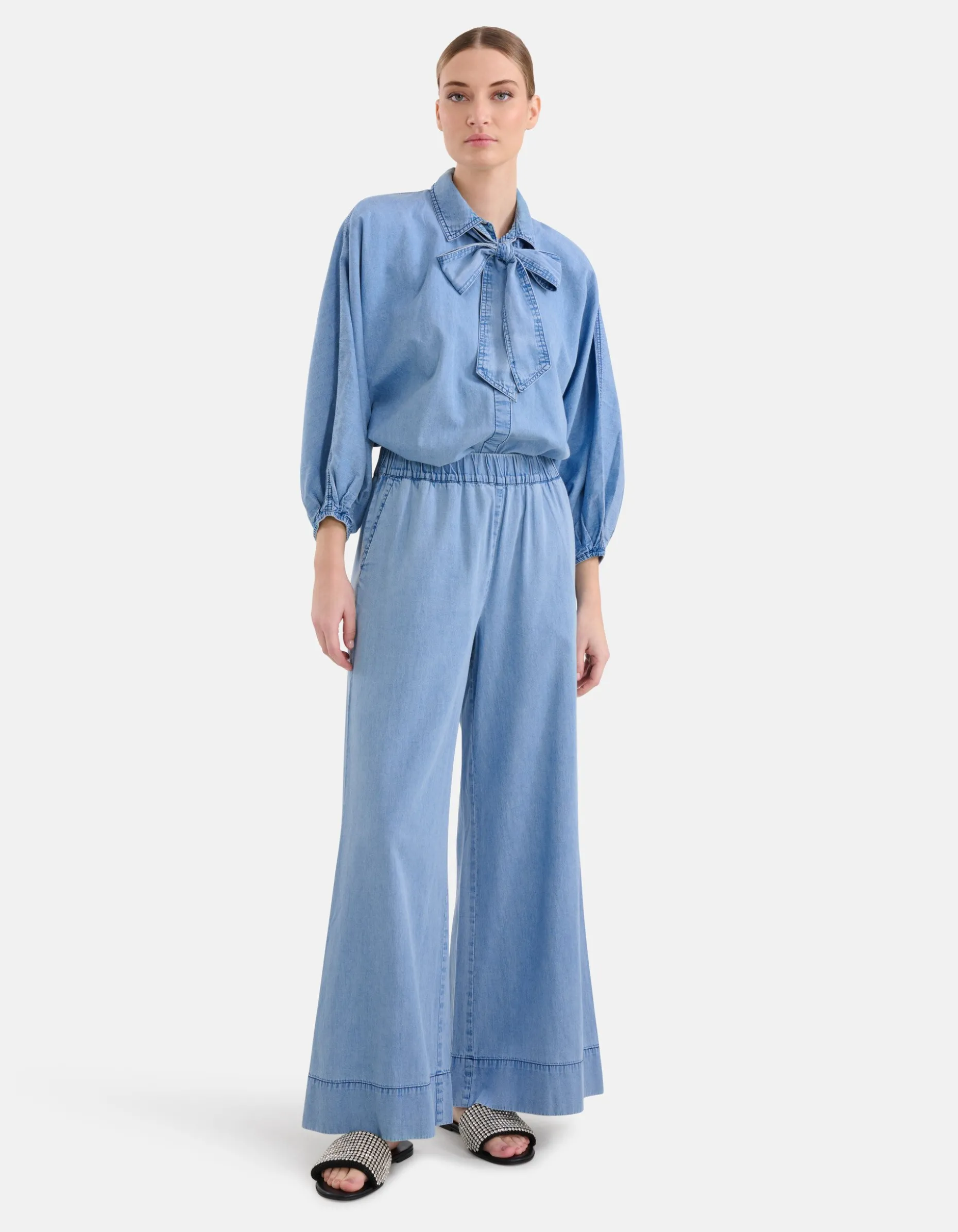Bow Blouse Blauw By Mieke