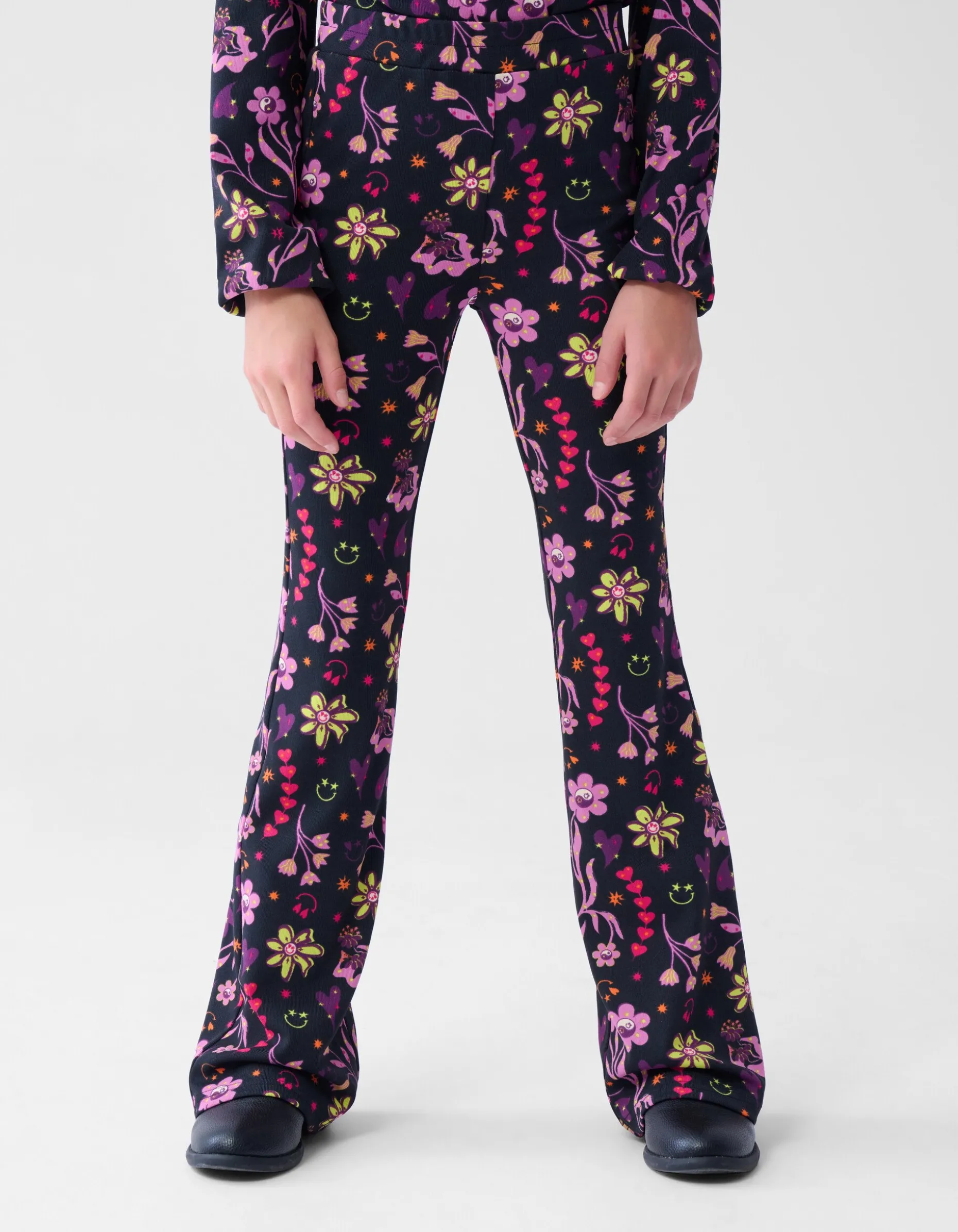Doodle Print Rib Flared Legging Zwart