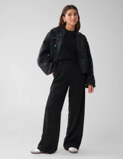 Flower Embellished Bomber Zwart