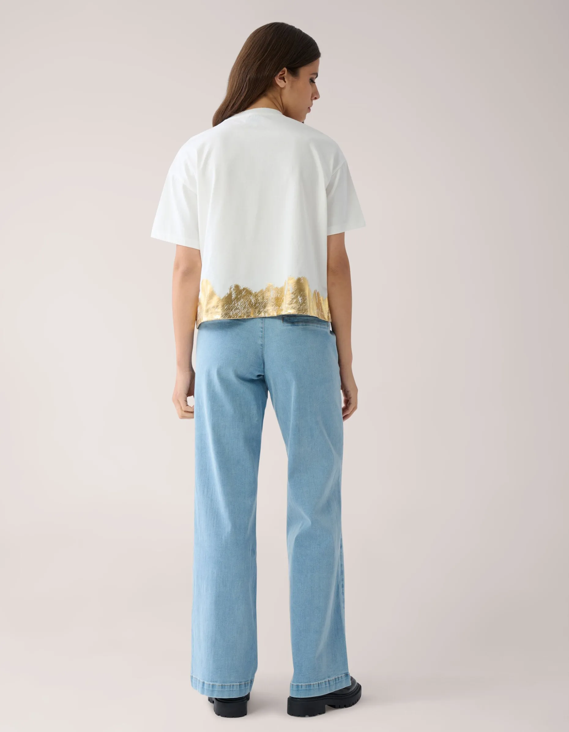Goud Detail T-shirt Gebroken Wit By Mieke