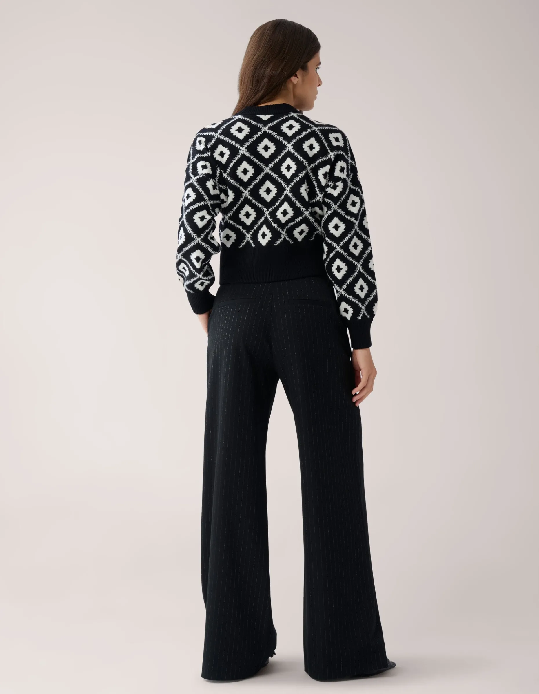 Grafisch Cropped Vest Zwart By Mieke