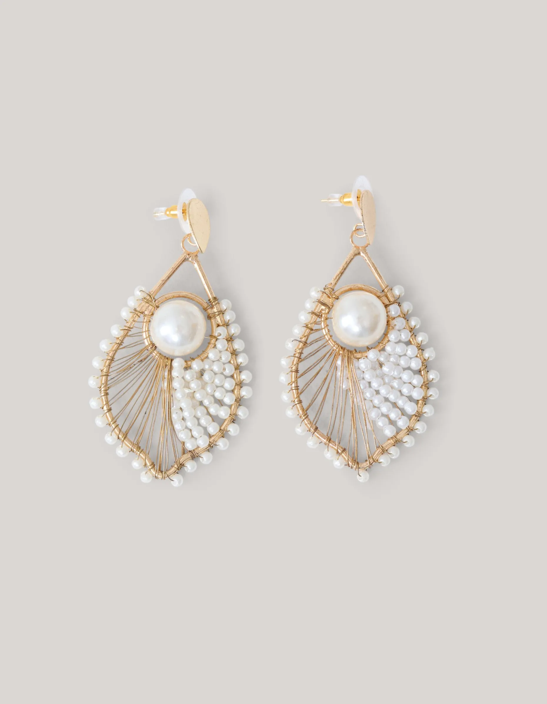 Pearl Drop Oorbellen Wit