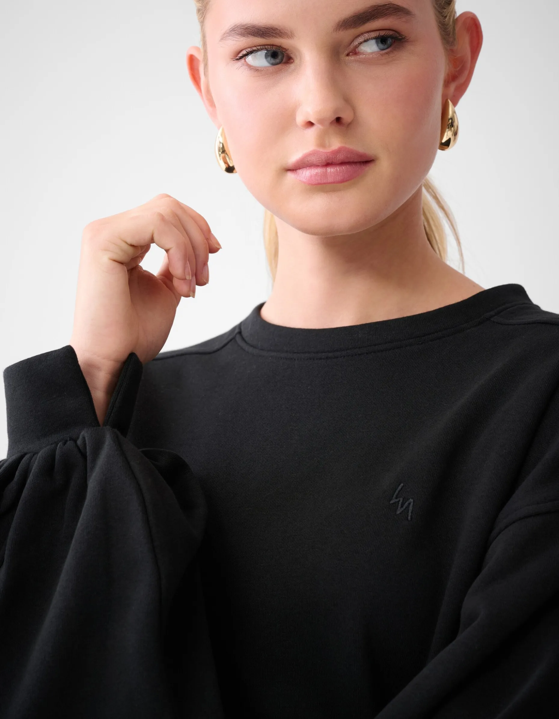 Poff Sleeve Sweater Zwart By Lonneke