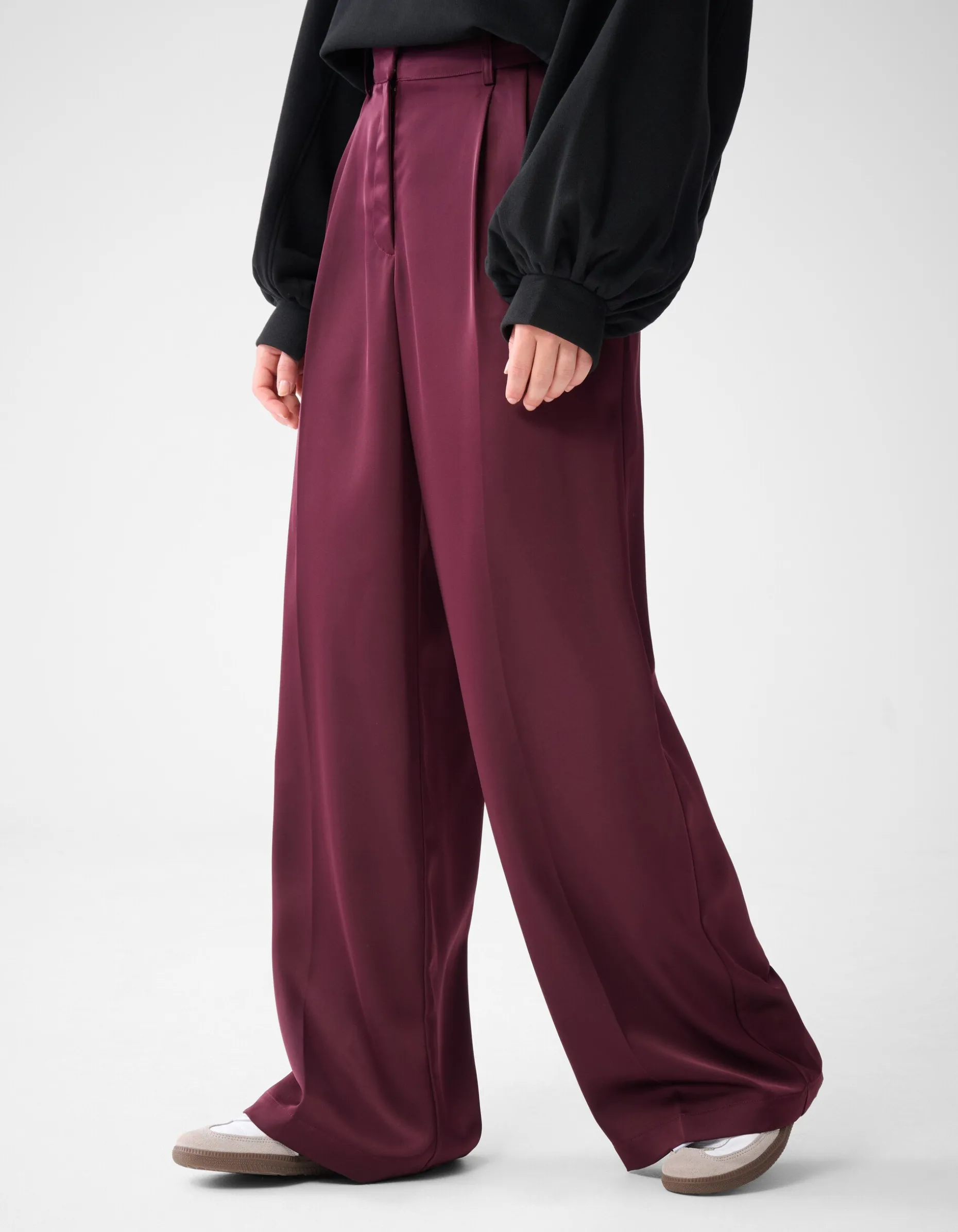 Satijnen Wide Leg Broek Donkerrood By Lonneke