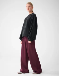 Satijnen Wide Leg Broek Donkerrood By Lonneke