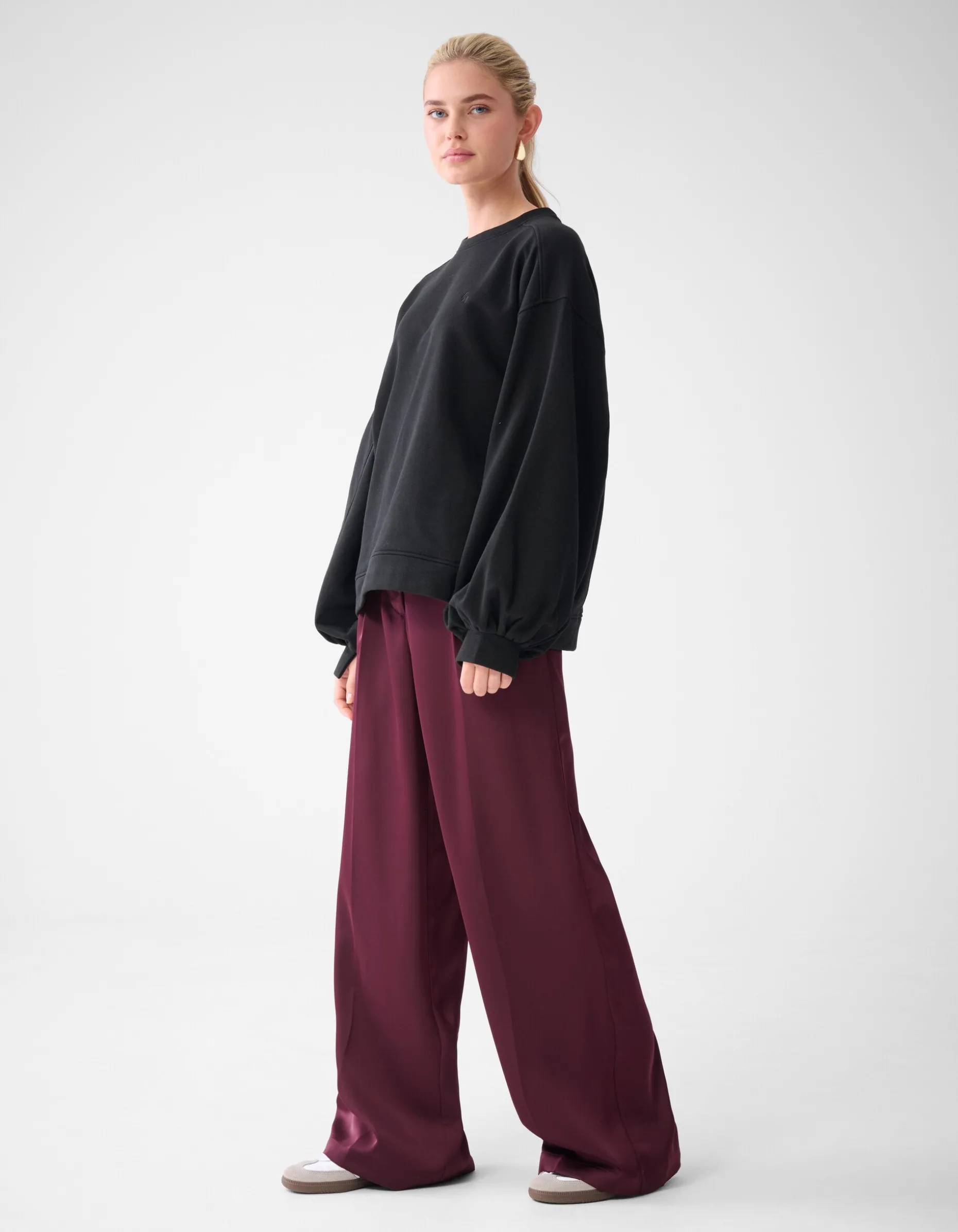 Satijnen Wide Leg Broek Donkerrood By Lonneke