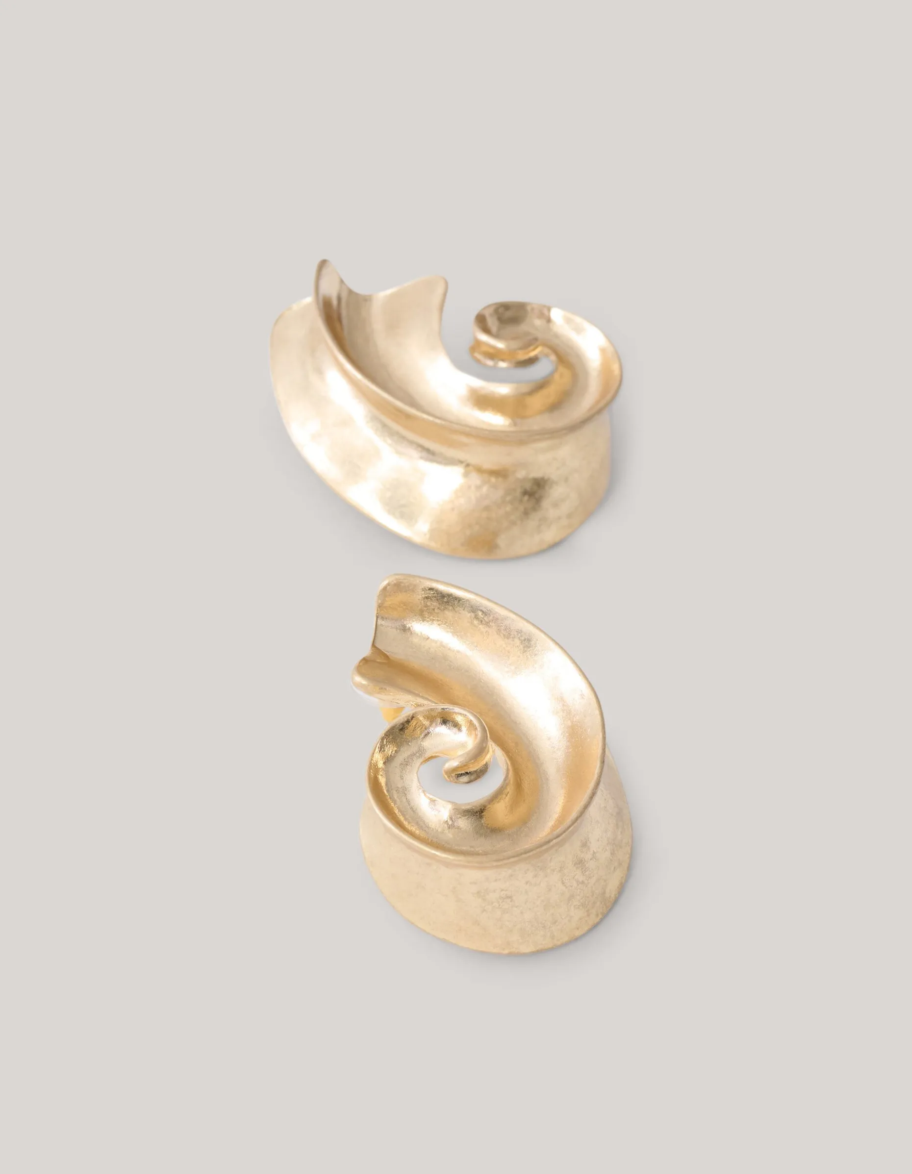 Schelp Oorbel Goud