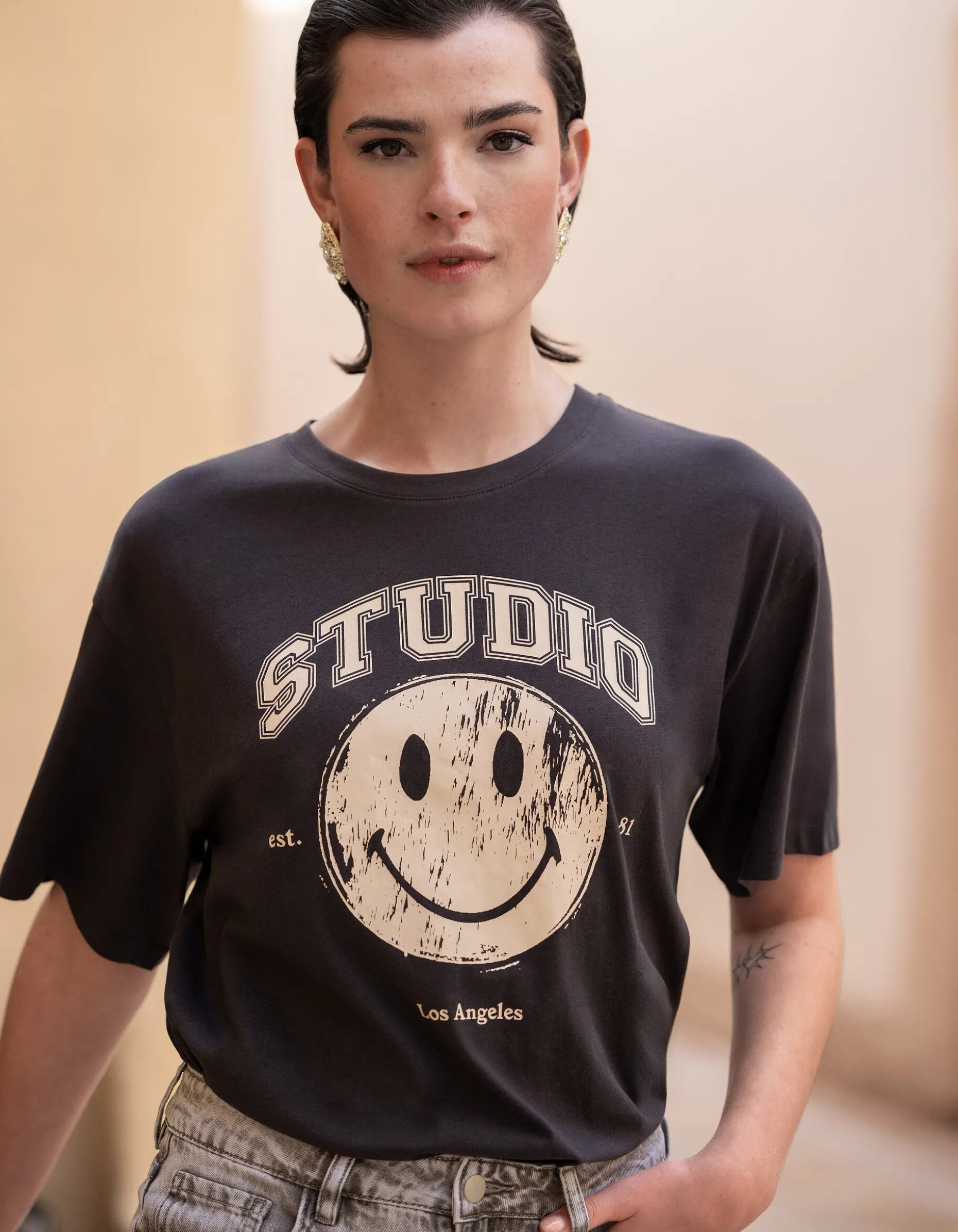 Smiley Artwork T-shirt Donkergrijs