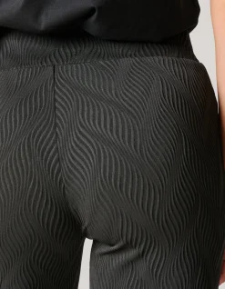 Structure Swirl Broek Zwart